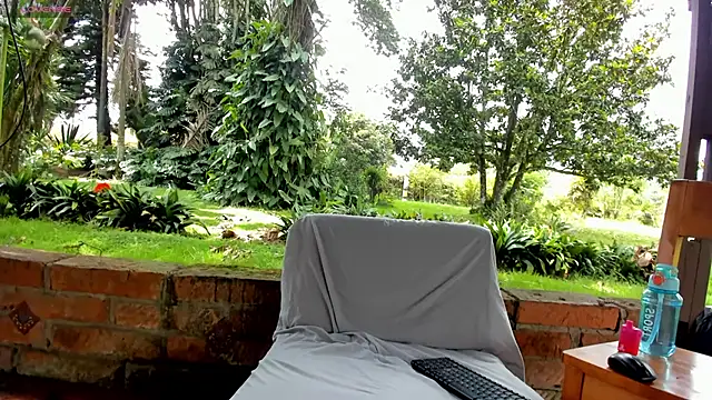 Snapshot of DilanAndres chatting on 04-15-26, 03:27 DilanAndres online show from 04-15-26, 03:27