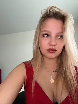 Snapshot of bettyloveu chatting on 06-01-26, 11:21 bettyloveu online show from 06-01-26, 11:21