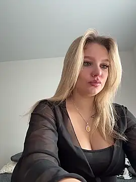 Snapshot of bettyloveu chatting on 05-06-26, 04:05 bettyloveu online show from 05-06-26, 04:05