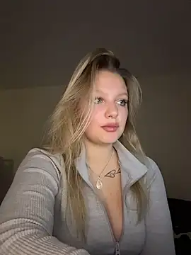 Snapshot of bettyloveu chatting on 05-14-26, 05:10 bettyloveu online show from 05-14-26, 05:10