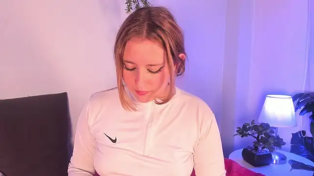 cuttie blondie online show from 05-11-26, 04:04