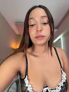 MiaCamille  online show from 04-18-26, 07:51