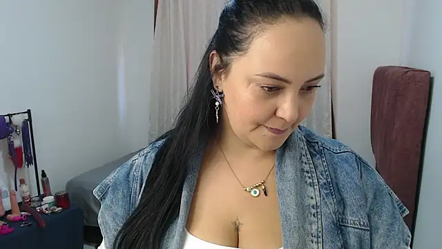 Veroniicabbw  online show from 07-11-26, 02:28