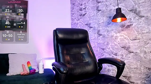 sofi wiliiams2 online show from 04-06-26, 07:48