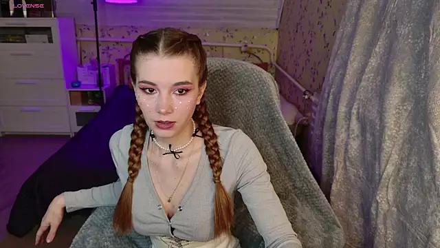 Lunavira online show from 03-27-26, 06:53
