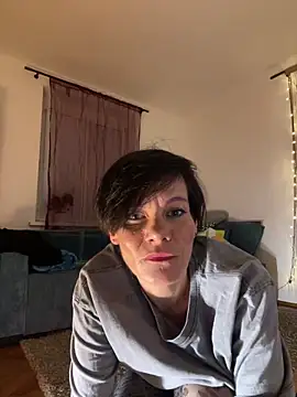 DtPORNBITCH online show from 04-11-26, 11:08