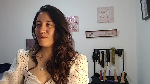 Snapshot of violeta_scott chatting on 06-03-26, 02:29 violeta scott online show from 06-03-26, 02:29