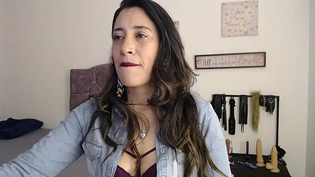 Snapshot of violeta_scott chatting on 06-04-26, 12:10 violeta scott online show from 06-04-26, 12:10