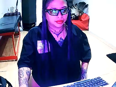 Snapshot of kinki_vi chatting on 03-12-26, 10:58 kinki vi online show from 03-12-26, 10:58