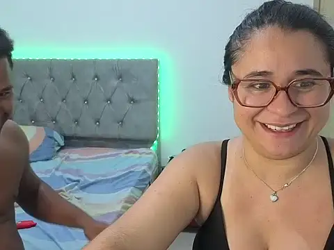 Snapshot of estrellajunior chatting on 05-23-26, 11:15 estrellajunior online show from 05-23-26, 11:15