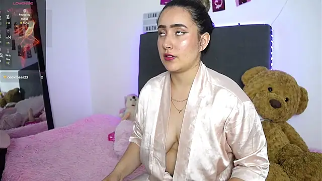 Snapshot of Nath_and_Lian chatting on 03-25-26, 05:51 Nath and Lian online show from 03-25-26, 05:51
