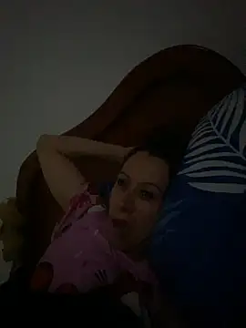 Snapshot of ItsAmara chatting on 04-05-26, 11:28 ItsAmara online show from 04-05-26, 11:28