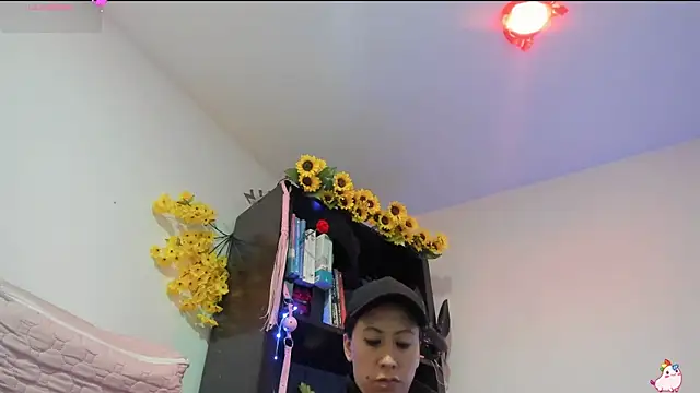 Snapshot of ItsAmara chatting on 06-10-26, 01:01 ItsAmara online show from 06-10-26, 01:01