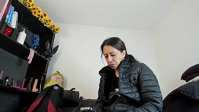 Snapshot of ItsAmara chatting on 04-06-26, 01:12 ItsAmara online show from 04-06-26, 01:12