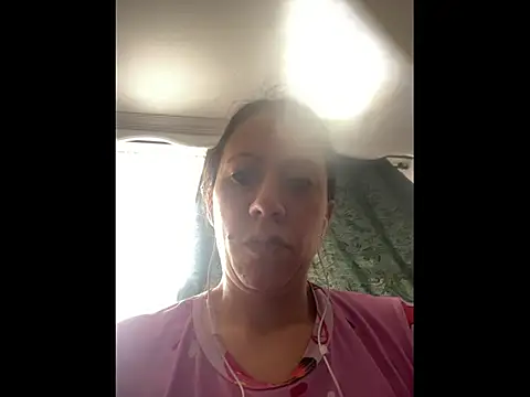 Snapshot of ItsAmara chatting on 06-20-26, 07:19 ItsAmara online show from 06-20-26, 07:19