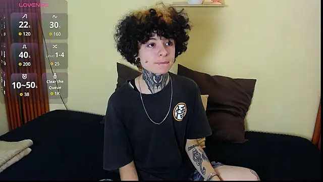 Snapshot of JuneBlake_ chatting on 03-14-26, 07:42 JuneBlake online show from 03-14-26, 07:42