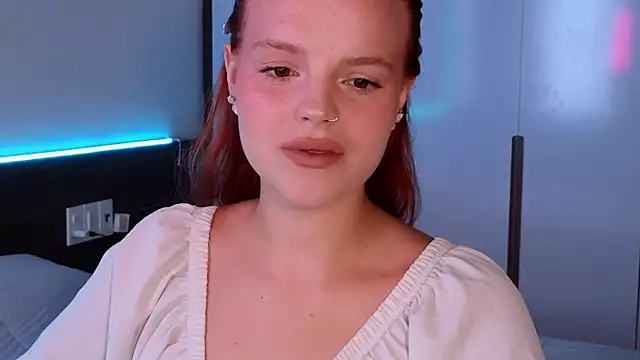 Snapshot of mollybossy chatting on 07-16-26, 01:46 mollybossy online show from 07-16-26, 01:46