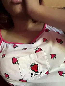 Snowygirl11 online show from 04-20-26, 04:15