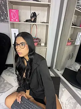 Gretel Streit online show from 04-16-26, 03:18