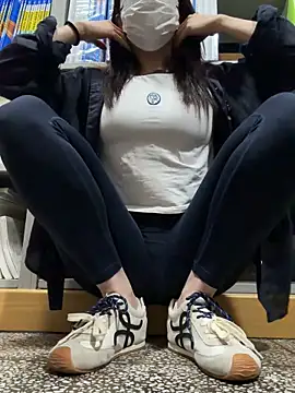 zhizhibaobei online show from 05-16-26, 01:59