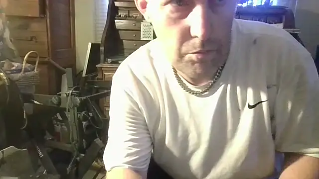 Snapshot of strokingjoe14585 chatting on 05-26-26, 11:25 strokingjoe14585 online show from 05-26-26, 11:25