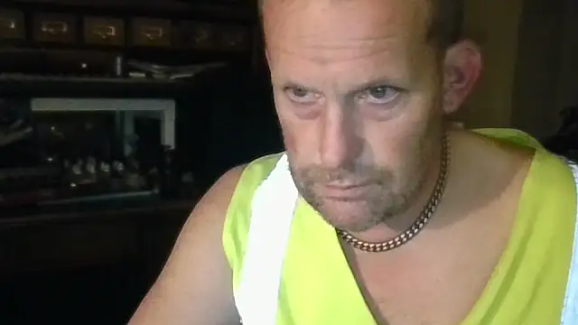 Snapshot of strokingjoe14585 chatting on 04-20-26, 10:29 strokingjoe14585 online show from 04-20-26, 10:29