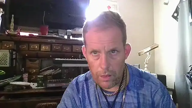 Snapshot of strokingjoe14585 chatting on 05-01-26, 01:38 strokingjoe14585 online show from 05-01-26, 01:38