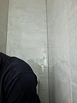 Snapshot of bigmillz32 chatting on 04-15-26, 04:44 bigmillz32 online show from 04-15-26, 04:44