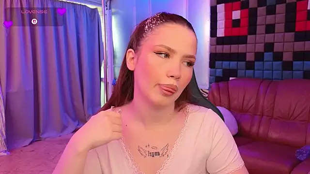 Snapshot of MarryMilash chatting on 07-18-26, 08:12 MarryMilash online show from 07-18-26, 08:12