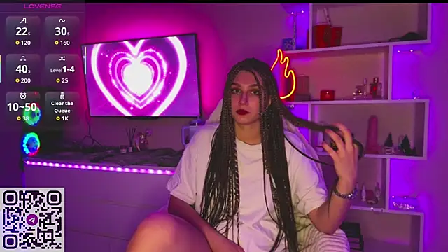 Olivia 132 online show from 04-20-26, 06:09