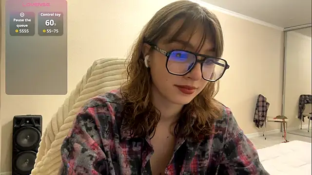 Olivia 132 online show from 03-27-26, 05:25