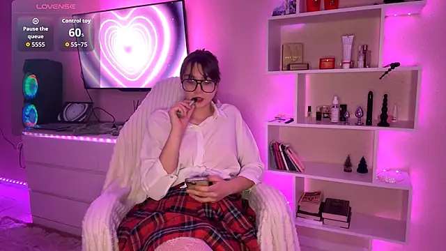 Olivia 132 online show from 04-10-26, 07:43
