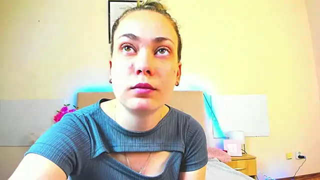 Snapshot of MelanieCuty chatting on 05-28-26, 05:37 MelanieCuty online show from 05-28-26, 05:37