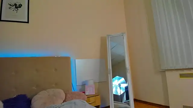 MelanieCuty online show from 06-28-26, 05:36