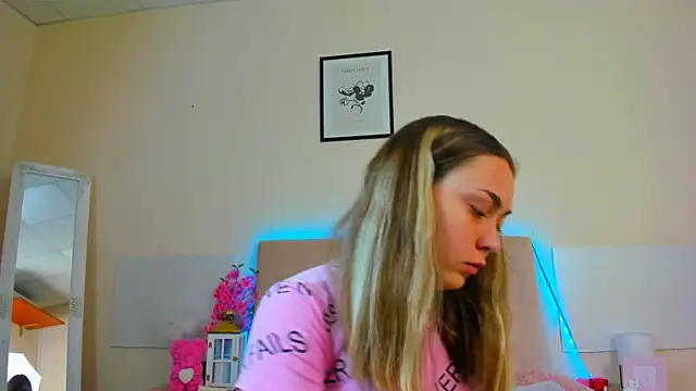 MelanieCuty online show from 07-09-26, 05:30