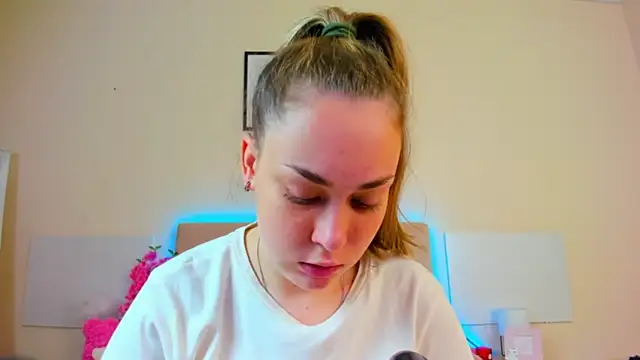 MelanieCuty online show from 07-05-26, 05:36