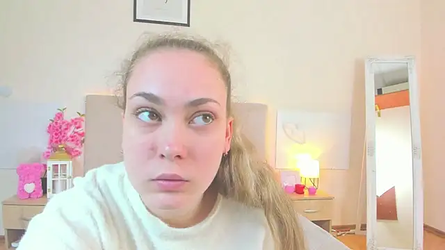 Snapshot of MelanieCuty chatting on 04-01-26, 05:31 MelanieCuty online show from 04-01-26, 05:31
