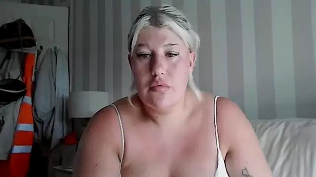 Lexi Laura online show from 05-26-26, 08:56