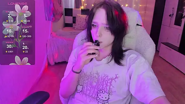 Snapshot of Simochka_w chatting on 03-23-26, 12:05 Simochka w online show from 03-23-26, 12:05