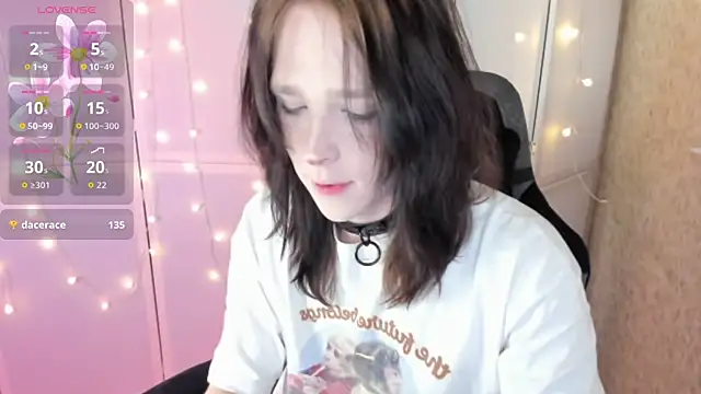 Snapshot of Simochka_w chatting on 04-11-26, 04:42 Simochka w online show from 04-11-26, 04:42