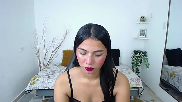 Snapshot of Emma_Faith chatting on 05-26-26, 02:04 Emma Faith online show from 05-26-26, 02:04