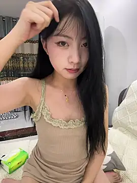 Snapshot of tiantian_niu chatting on 07-08-26, 01:45 tiantian niu online show from 07-08-26, 01:45