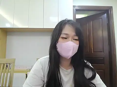 Kylie 999 online show from 03-17-26, 04:04