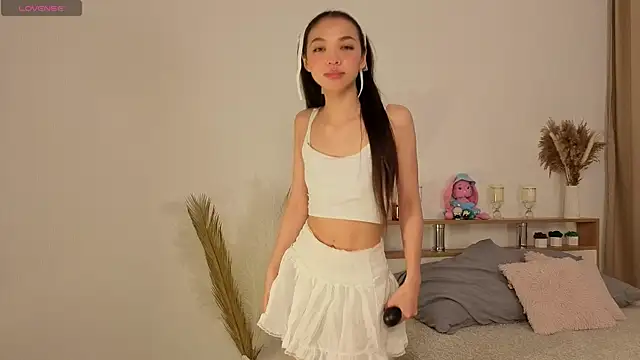Snapshot of Milisaaaaa chatting on 05-10-26, 09:24 Milisaaaaa online show from 05-10-26, 09:24
