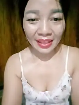 Snapshot of Yiyi102300 chatting on 05-27-26, 01:57 Yiyi102300 online show from 05-27-26, 01:57
