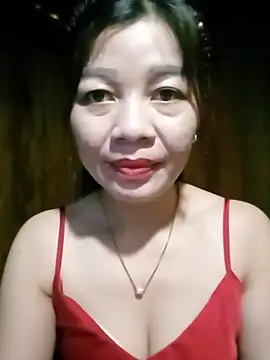 Snapshot of Yiyi102300 chatting on 06-18-26, 11:32 Yiyi102300 online show from 06-18-26, 11:32