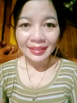 Yiyi102300 online show from 04-12-26, 11:19