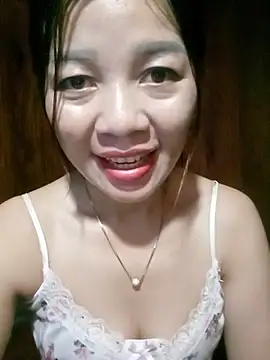 Snapshot of Yiyi102300 chatting on 06-11-26, 02:53 Yiyi102300 online show from 06-11-26, 02:53