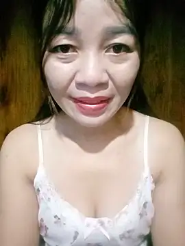 Snapshot of Yiyi102300 chatting on 05-30-26, 10:37 Yiyi102300 online show from 05-30-26, 10:37