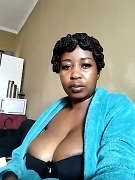 Prettylicou online show from 05-04-26, 10:29